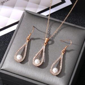 Pearl & Crystal Jewelry Set: Rose Gold Necklace and Earrings, Elegant Fashion Jewelry for Women, Perfect for Wedding & Formal Occasions